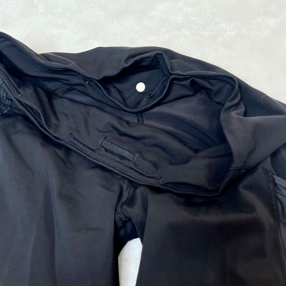 Lululemon Womens Cut The Crop Legging Size 6 Black Capri Cropped Pockets Yoga - Picture 8 of 10